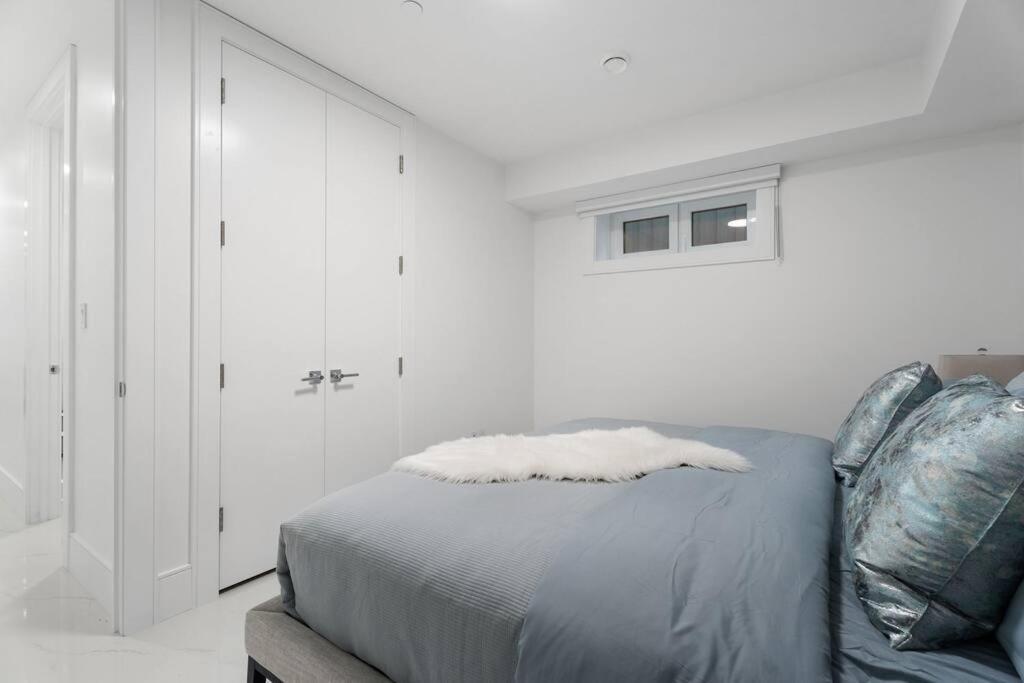 Brand New 2 Bedroom Point Grey Getaway Ванкувър Екстериор снимка