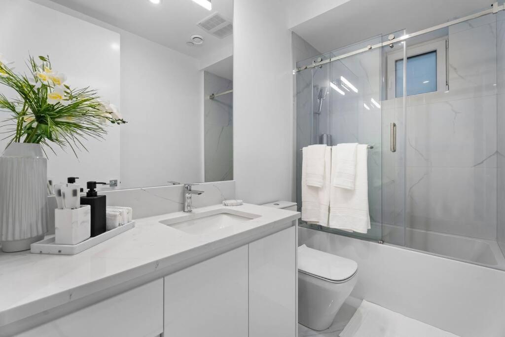 Brand New 2 Bedroom Point Grey Getaway Ванкувър Екстериор снимка