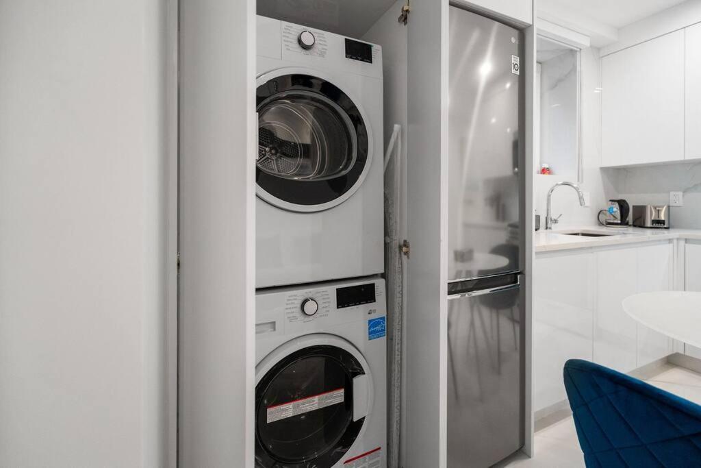 Brand New 2 Bedroom Point Grey Getaway Ванкувър Екстериор снимка
